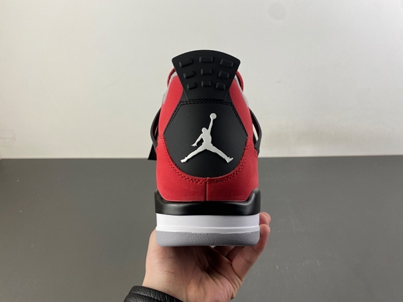 AJ4 Toro Bravo QC 5
